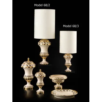 Picture A fascinating ceramic lamp with a white lampshade