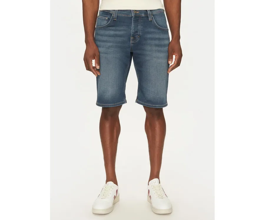 obrazek 1 Mustang Szorty jeansowe Chicago 1007754 Niebieski Slim Fit