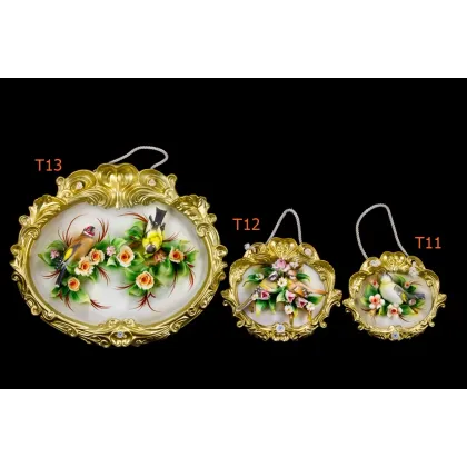 Zdjęcie Owalna porcelanowa rama w stylu barokowym z ptakami
