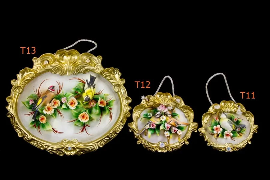 obrazek 1 Owalna porcelanowa rama w stylu barokowym z ptakami