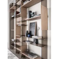 Picture Tasteful living room furniture with glass shelves