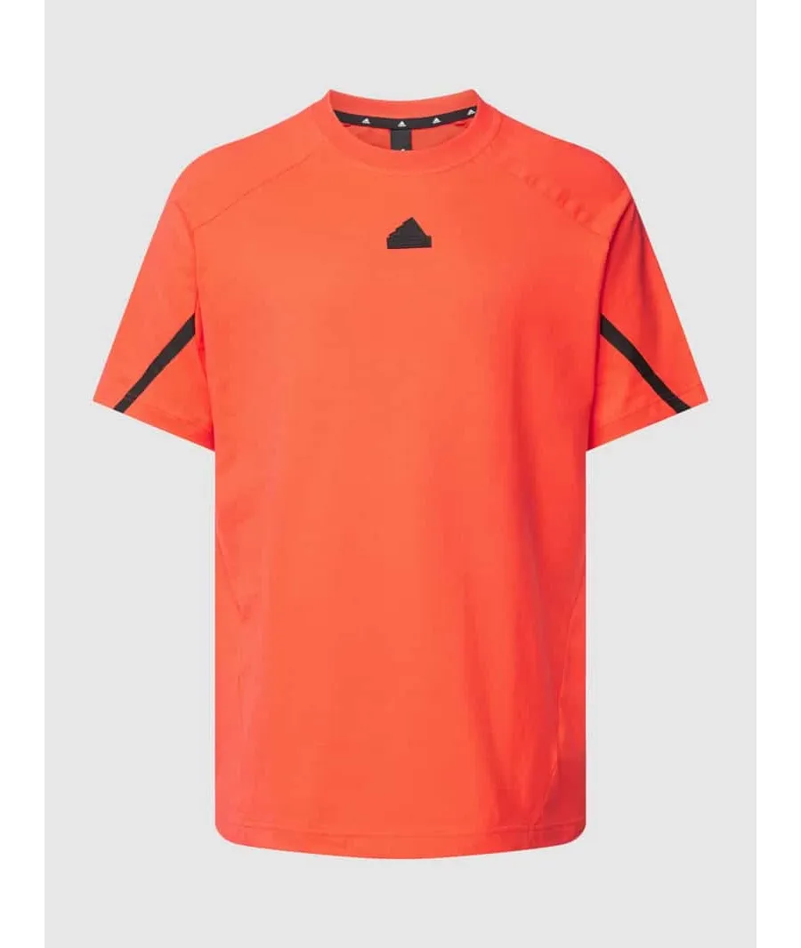 obrazek 1 T-shirt z naszywką z logo