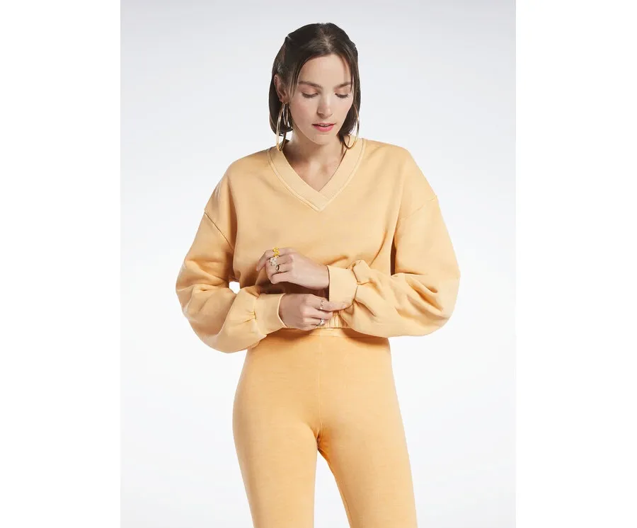obrazek 1 Reebok Bluza Reebok Classics Natural Dye Sweatshirt HS4739 Pomarańczowy Cropped Fit