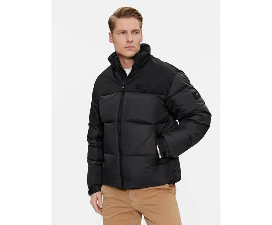 obrazek 1 Tommy Hilfiger Kurtka zimowa New York MW0MW32770 Czarny Regular Fit