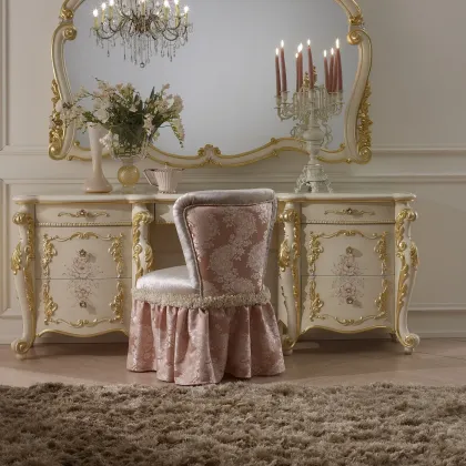 Zdjęcie Wyjątkowy włoski fotel do sypialni
