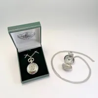 Picture Necklace – women's tin watch decorated with a Celtic pattern