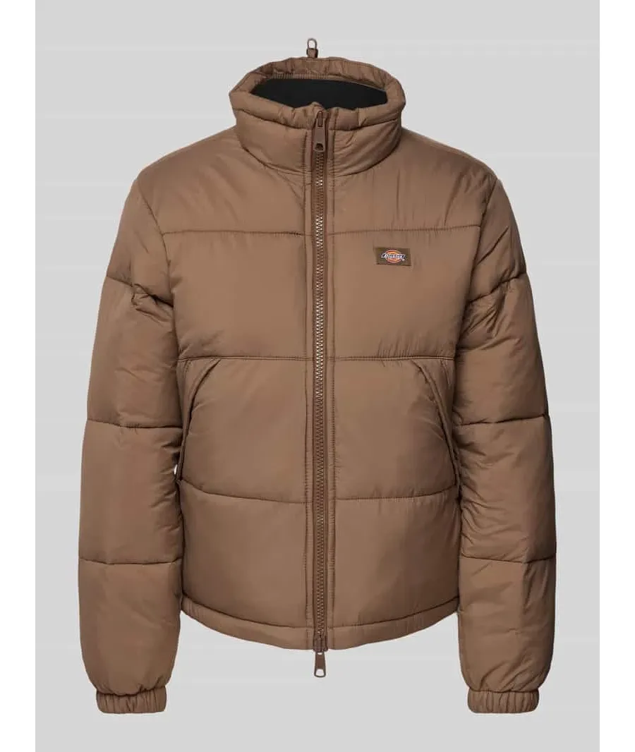 obrazek 1 Kurtka pikowana o kroju regular fit z naszywką z logo model ‘ALATNA’