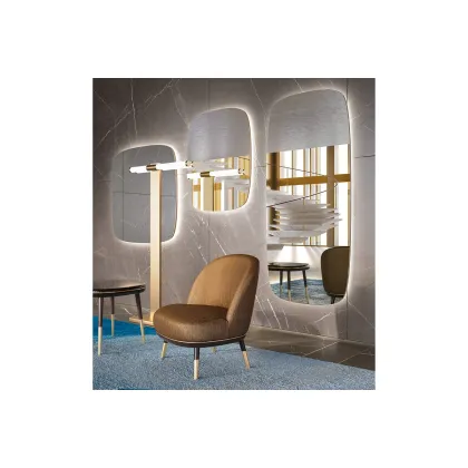 Zdjęcie Wyjątkowe lustro z drewnianą ramą i instalacją LED w tylnej części - 3 rozmiary