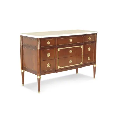 Zdjęcie Komoda w stylu antycznym