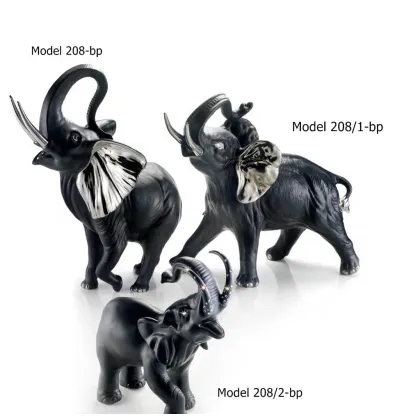 Picture Beautiful black elephants with crystals - decoration for the apartment