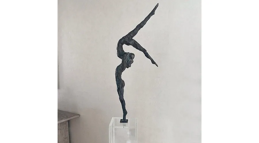 obrazek 1 Osobliwa rzeźba 