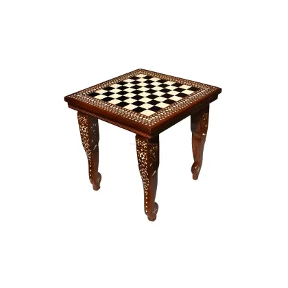 Zdjęcie Charakterystyczny stół do królewskiej gry dla miłośników szachów - The Chess Empire