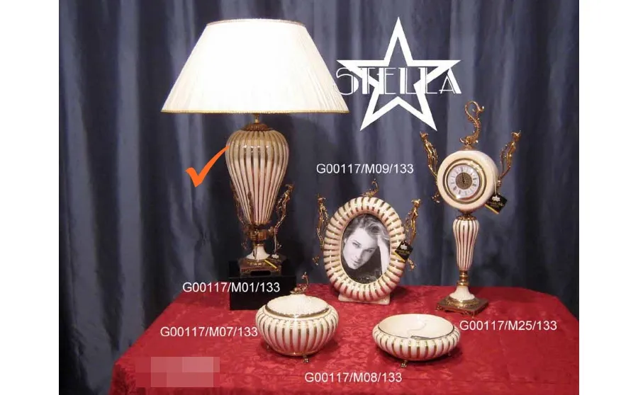 picture 1 A chic Italian lamp with gold-plated brass