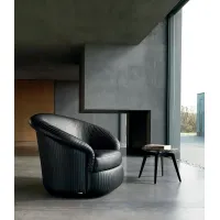 Picture A stylish, timeless sofa with a modern shape – Mascheroni