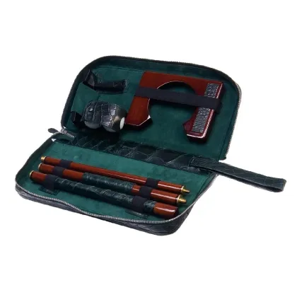 Zdjęcie Biurowy zestaw do golfa - skórzany