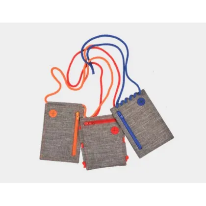 Zdjęcie Wodoodporne etui na paszport, telefon lub identyfikator firmowy