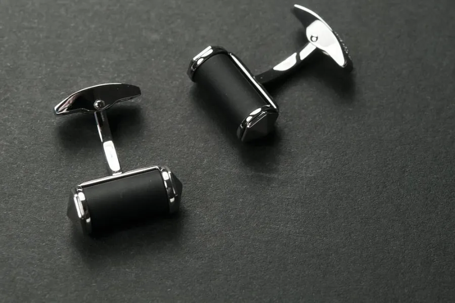 picture 2 Cufflinks Metrub