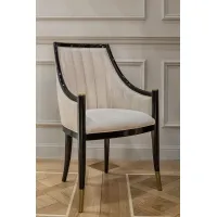 Picture A prestigious Italian dining chair