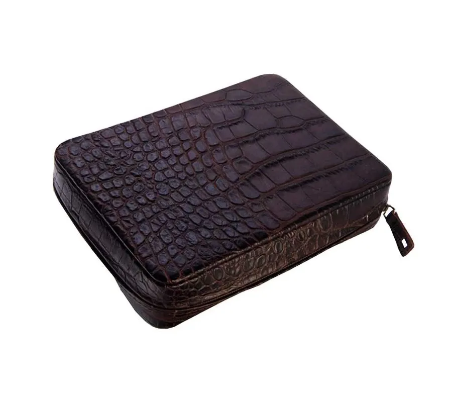picture 1 Beautiful leather case for 22 feathers - Absolute Breton