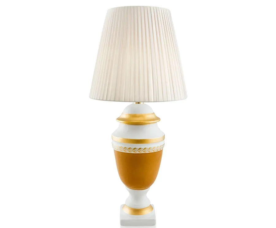 obrazek 1 Biała ceramiczna lampka na stolik