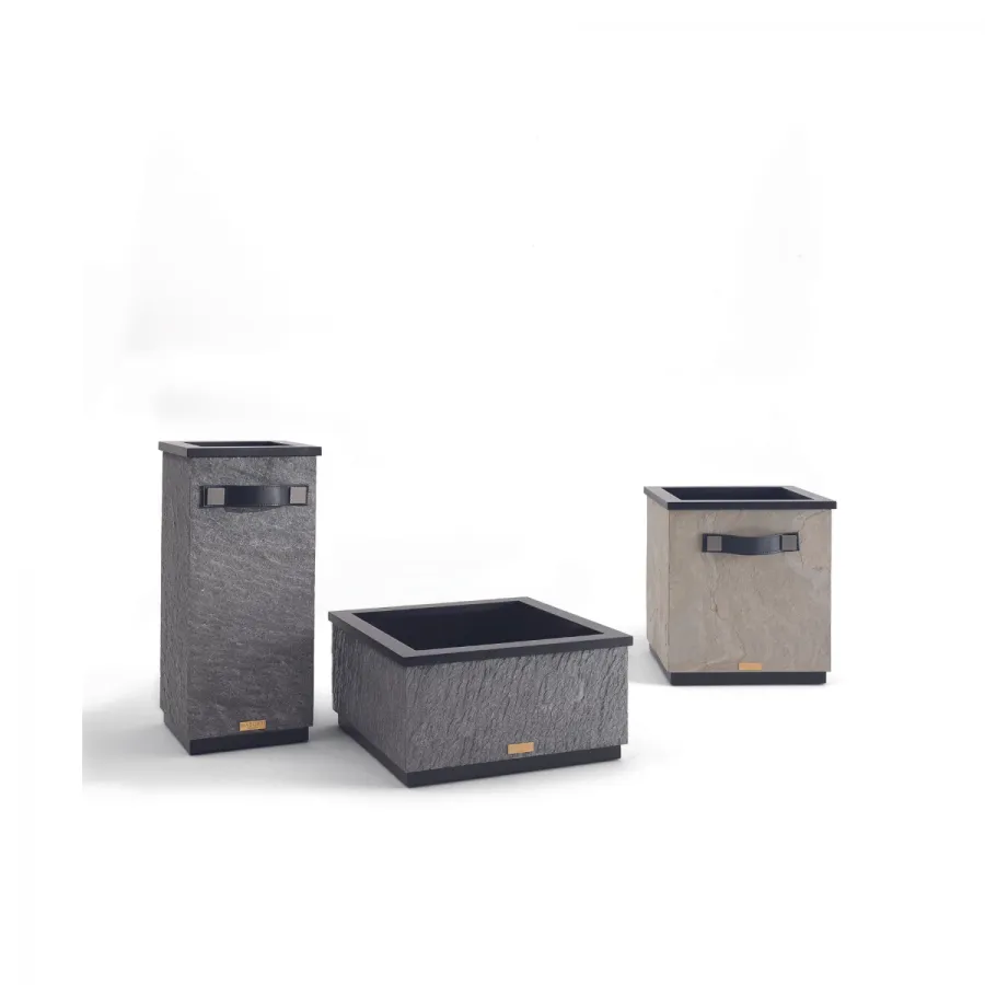 obrazek 1 Wyjątkowy pojemnik z drewnianą konstrukcją pokrytą naturalnym kamieniem