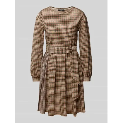 Zdjęcie Sukienka o długości do kolan z paskiem w talii model ‘VETTA’