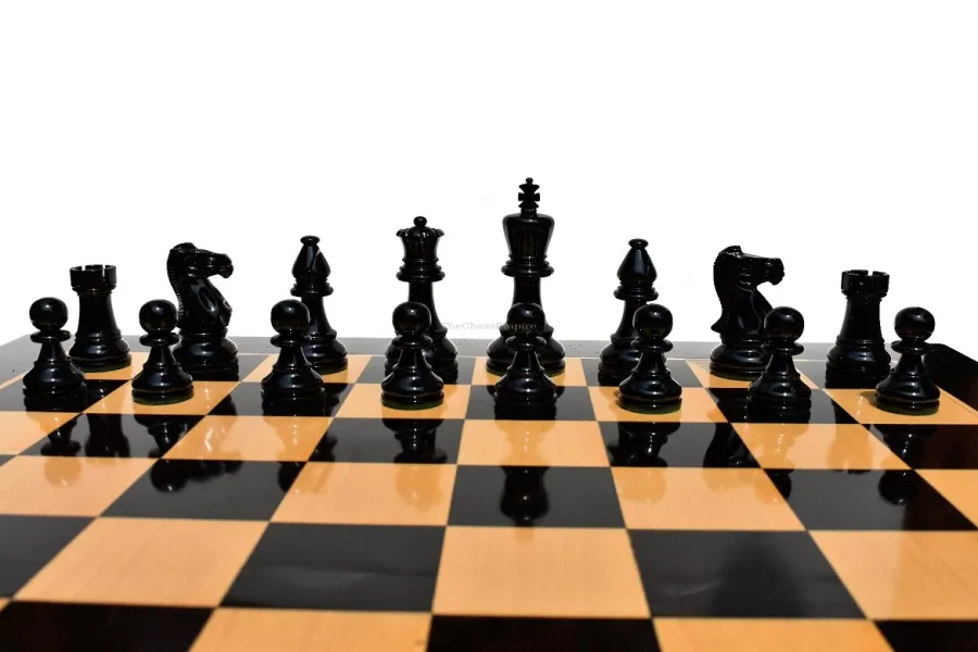 obrazek 9 Niecodzienny lakierowany zestaw szachowy - The Chess Empire