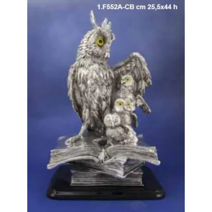 Zdjęcie Charakterystyczna dekoracyjna statuetka z Włoch - rodzina sów na książkach - ArtBe