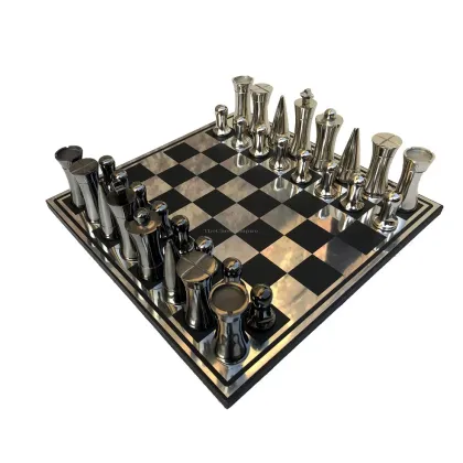 Zdjęcie Ponadczasowy zestaw aluminiowy do gry w szachy - The Chess Empire