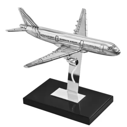 Zdjęcie Figurka z samolotem pasażerskim