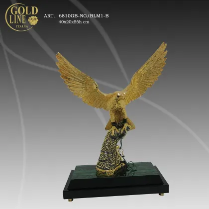 Zdjęcie Figura wznoszącego się do lotu orła