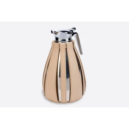 Zdjęcie Duży dzbanek termiczny w kolorze cappuccino z pokryciem skórzanym - do kuchni