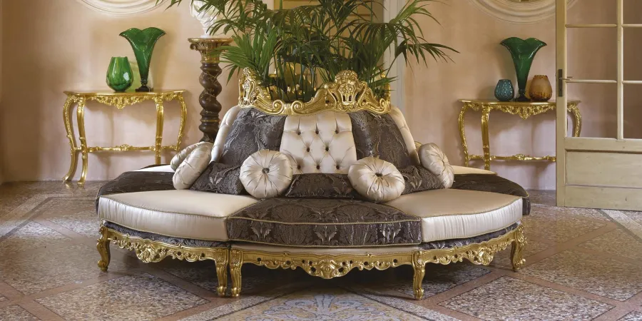 obrazek 1 Antyczna włoska okrągła sofa do salonu – Morello Gianpaolo
