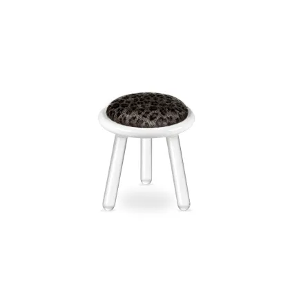 Picture Exclusive children's stool with Leopard spots