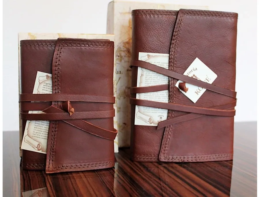 picture 2 Subtle leather notebook