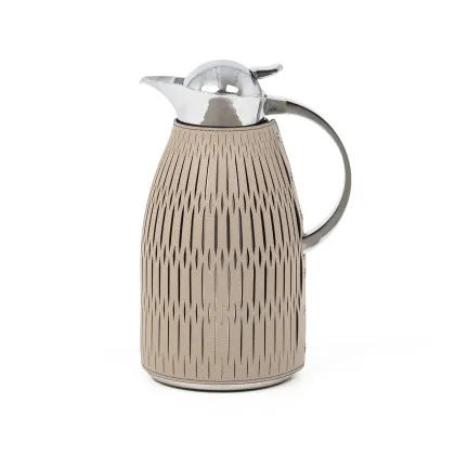 Zdjęcie Luksusowy dzbanek termiczny ze skórzanymi elementami