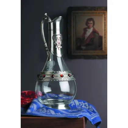 Zdjęcie Luksusowa karafka do wina z rubinami