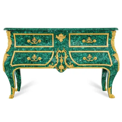 Zdjęcie Zdobiona komoda z 4 szufladami do luksusowych wnętrz