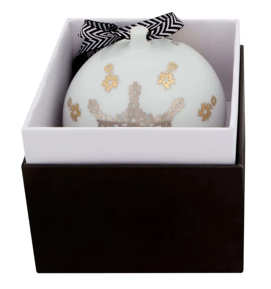 obrazek 1 Stylowa świąteczna bombka wykonana z porcelany z kolekcji Christian Lacroix - Vista Alegre