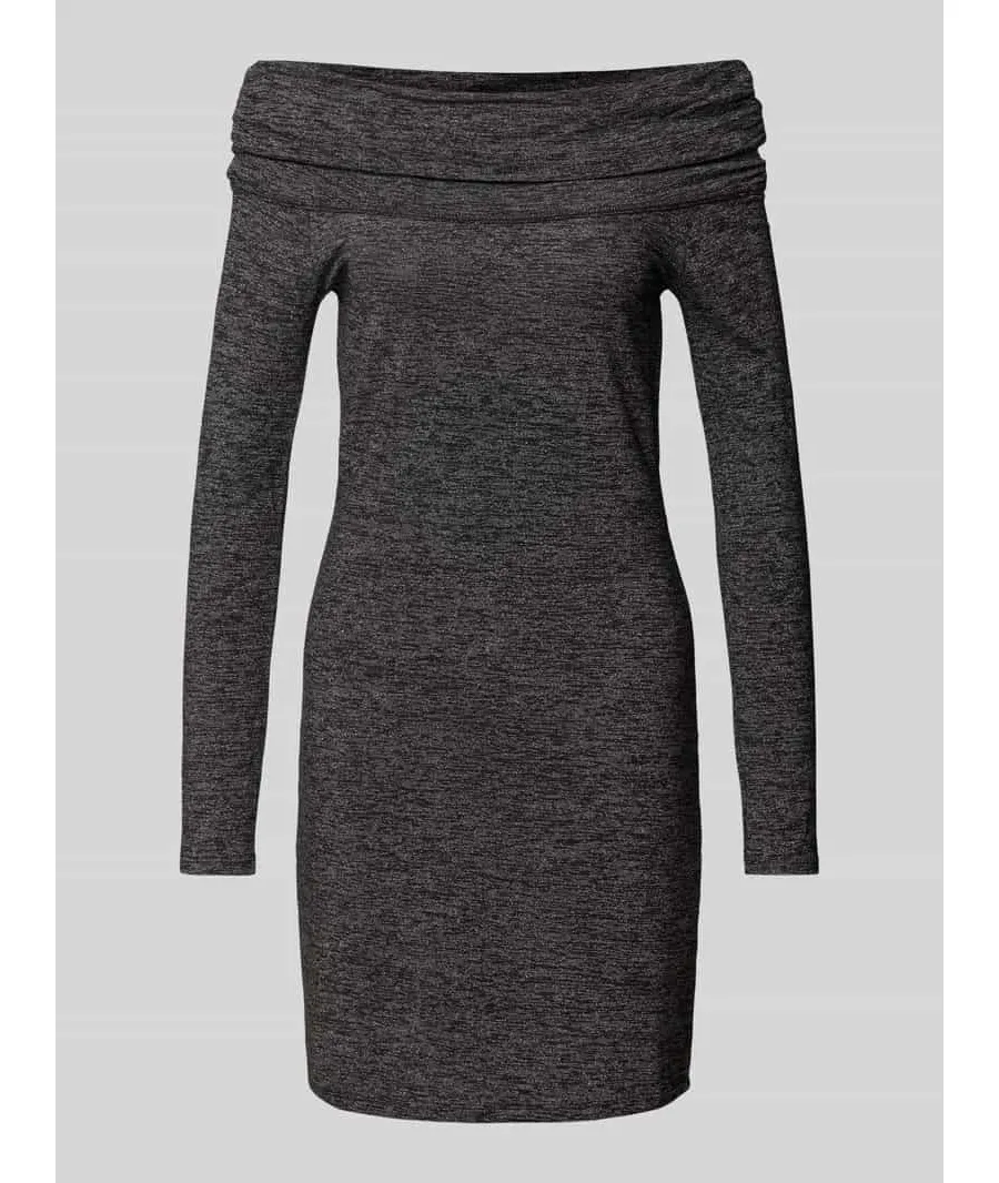 obrazek 1 Sukienka mini z dekoltem carmen i błyszczącą nicią model ‘ROMA’