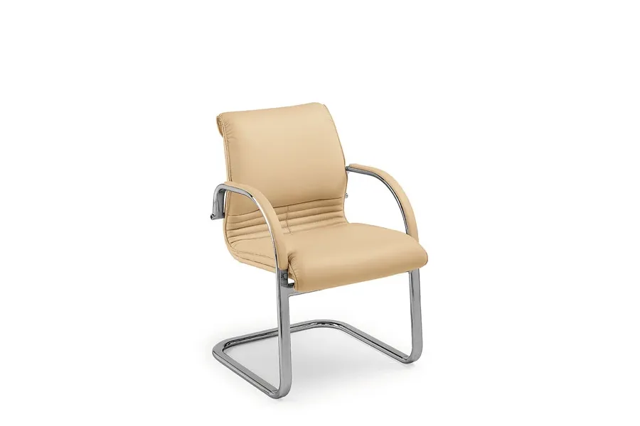 picture 1 Beige leather office chair