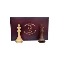 Picture An original box for chess pieces, perfect as a gift - The Chess Empire