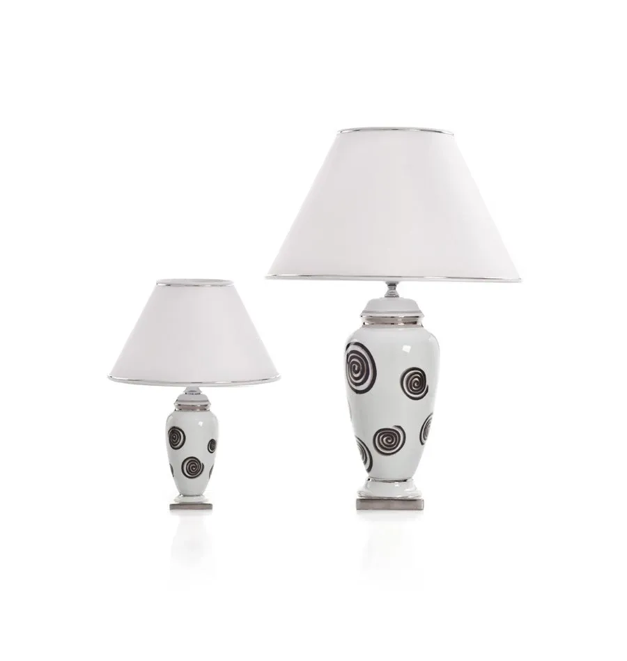 obrazek 1 Biała lampa nocna z porcelany z dwukolorowym zdobieniem
