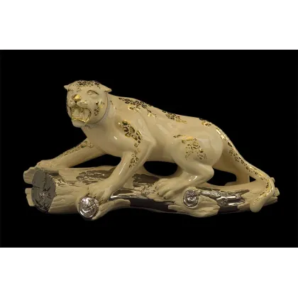 Picture A large figure of a leopard