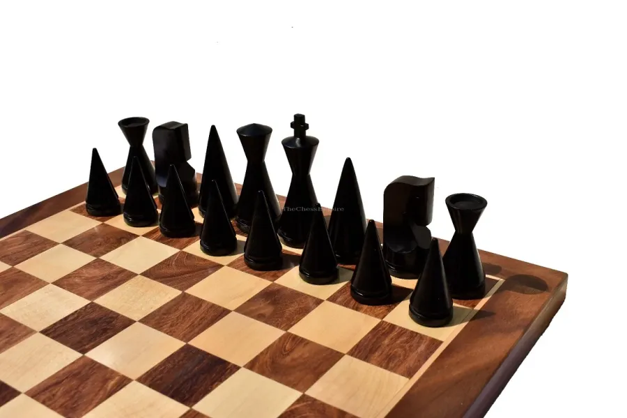 obrazek 6 Czarujący komplet do gry w szachy - The Chess Empire
