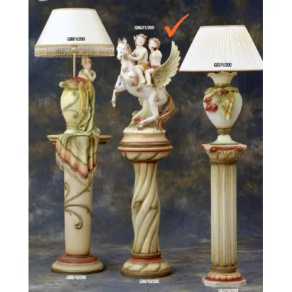 Zdjęcie Elegancka ceramiczna figura dzieci na koniu