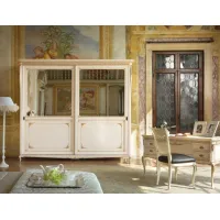 Picture Luxurious wardrobe with two sliding doors in a classic style - Morello Gianpaolo