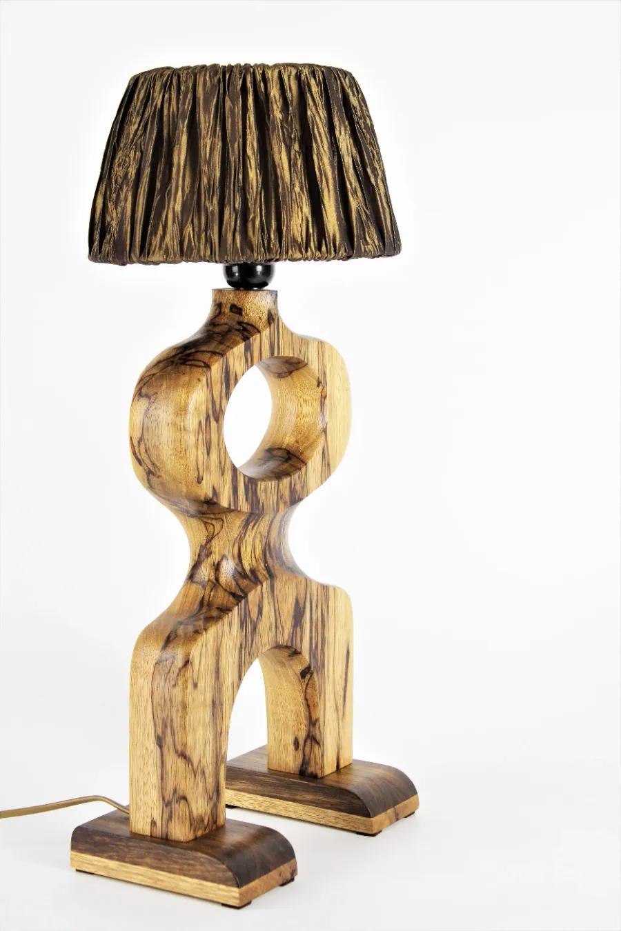 obrazek 5 Wyjątkowa lampa stołowa -FARO-, rzeżba z drewna, lampa nocna, lampa biurkowa, prezent dla domu, modern art, nastrojowe światło