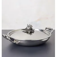 Picture A unique frying pan with an unusual cover - an Italian product