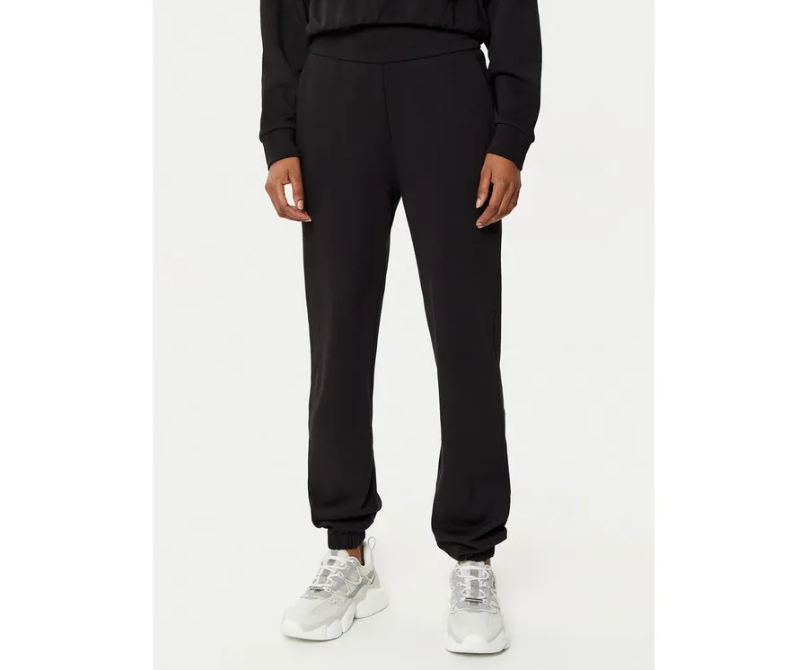 obrazek 1 Armani Exchange Spodnie dresowe XW000089 AF10172 UC001 Czarny Regular Fit